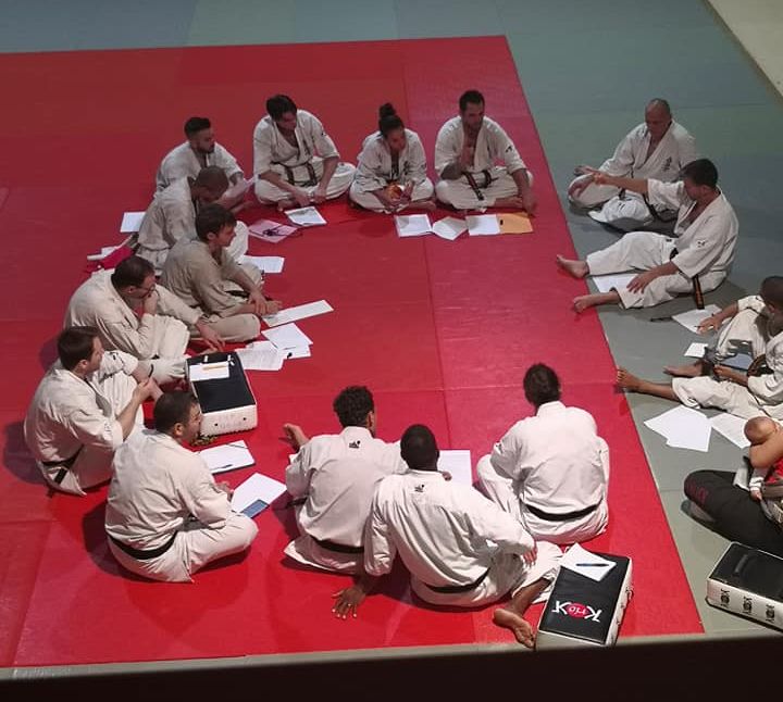 Stage arbitrage national France Kyokushin à Mèze