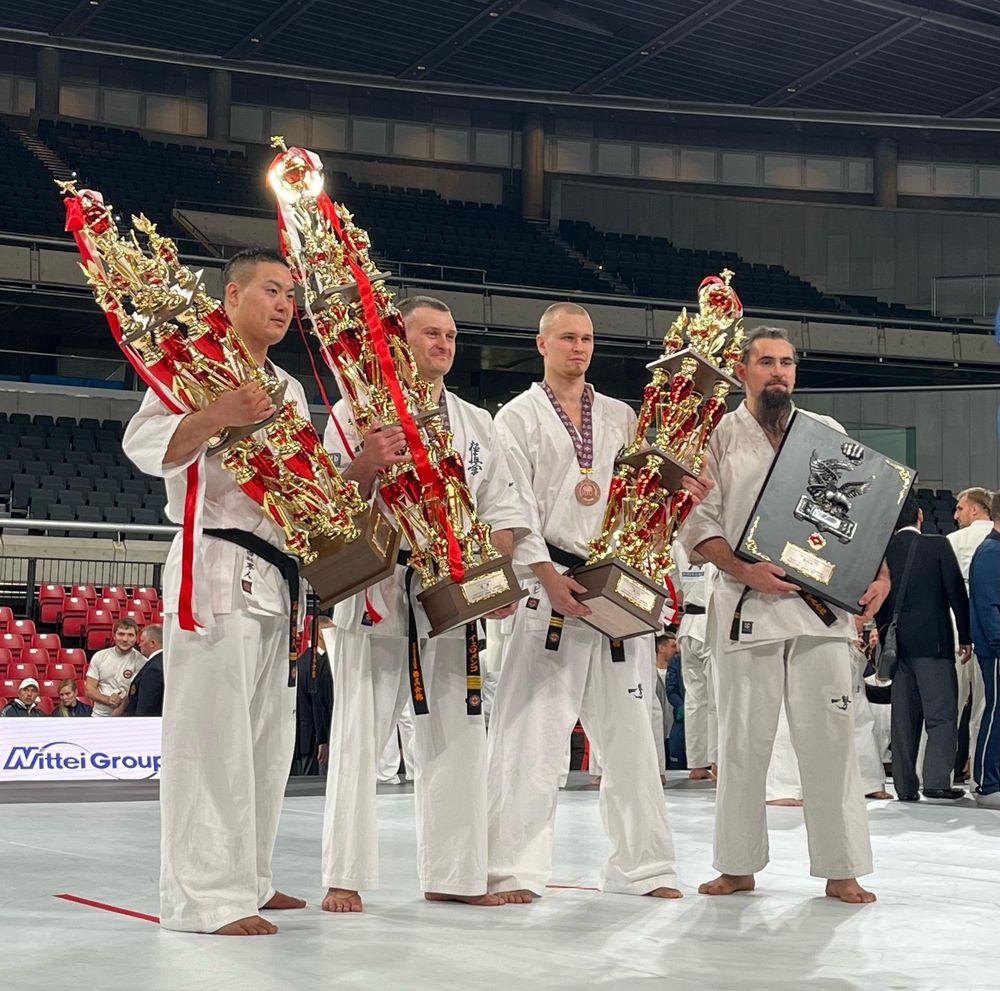 Antonio TUSSEAU termine 4e au championnat du Monde de karaté Kyokushinkai toutes catégories