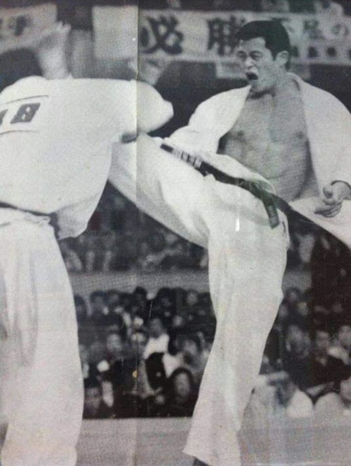 Stage d'été en Suisse de karaté Kyokushinkai avec shihan WAKUHACHI