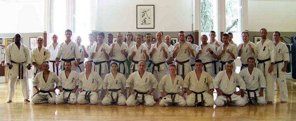 photo de groupe à la fin du passage de grade