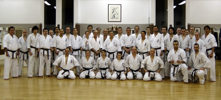 Photo de groupe à la fin de l'entraînement avec Shihan ISOBE