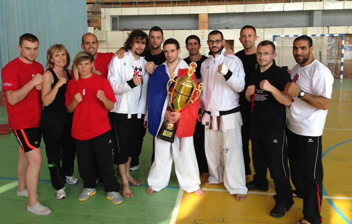 L'équipe de France Kyokushin lors du Championnat d'Europe à Kiev 2013