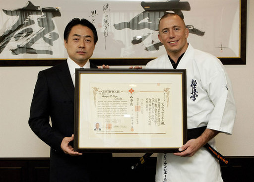 Un sandan IKO champion du monde de l'UFC...